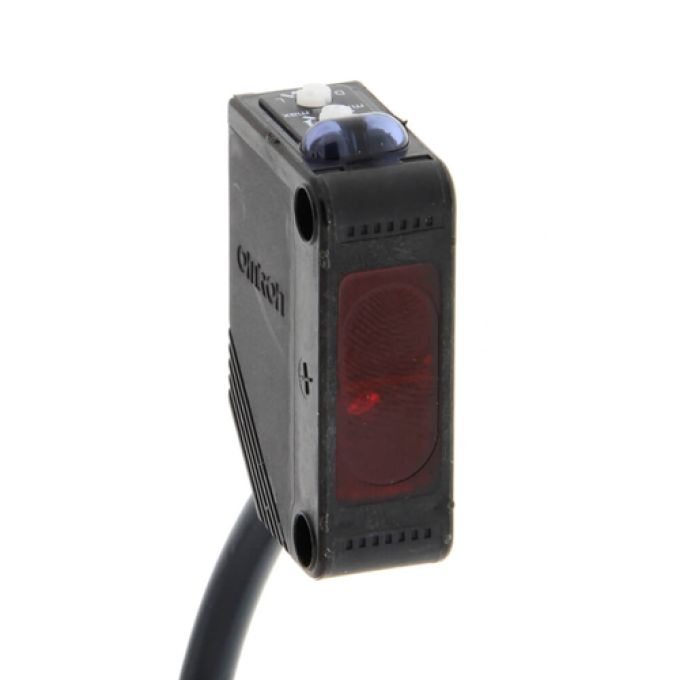 Sensore Reflex Omron E3Z-D81