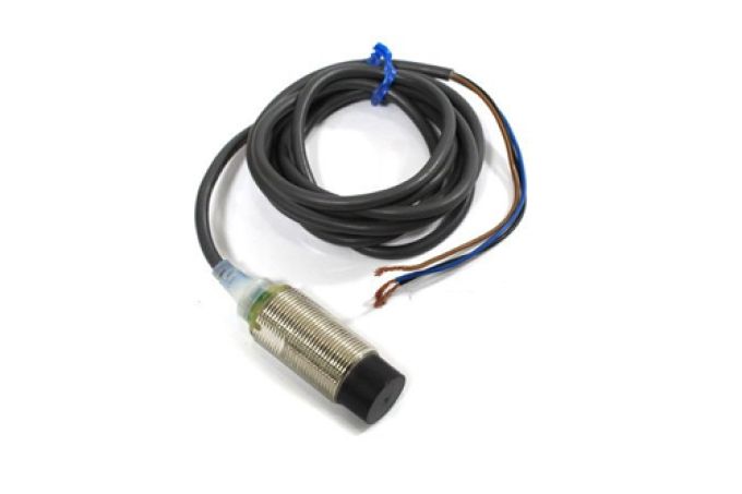 Sensore di prossimità induttivo Omron E2A-M18KN16-WP-B1